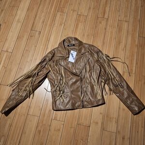 Stylish Tan Leather Jacket with Fringe